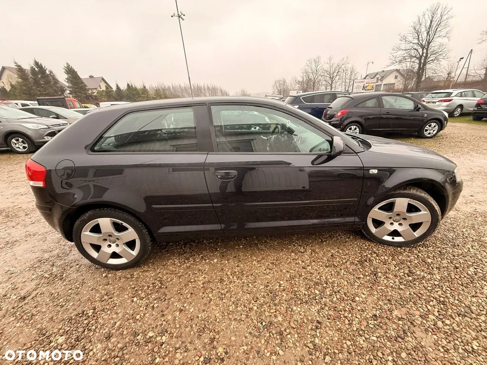 Audi A3 3-drzwiowe 1.6 S Line Sportpaket plus - 9