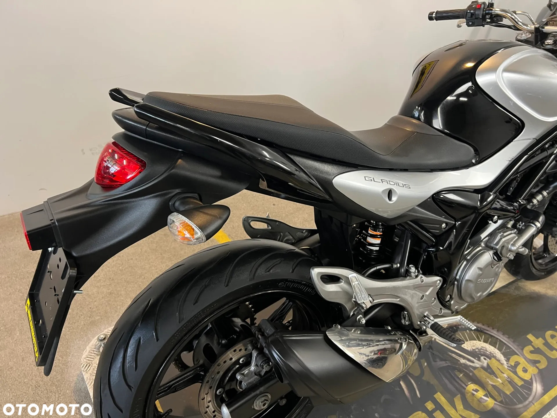 Suzuki Gladius - 16