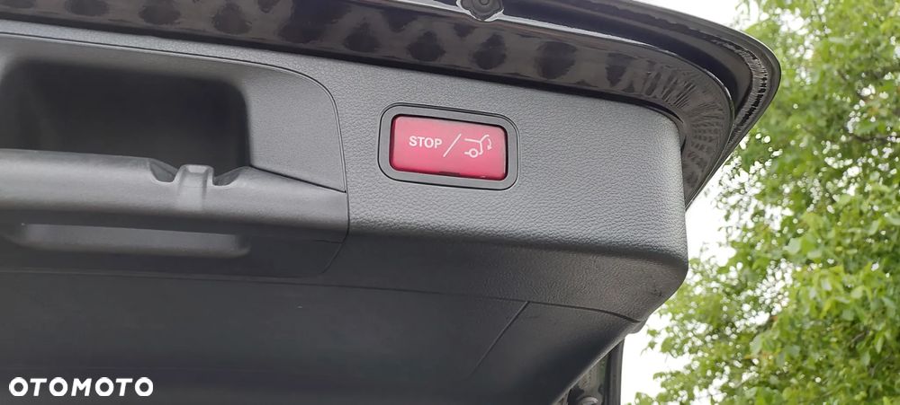 Mercedes-Benz GLC 220 d 4Matic 9G-TRONIC AMG Line - 31