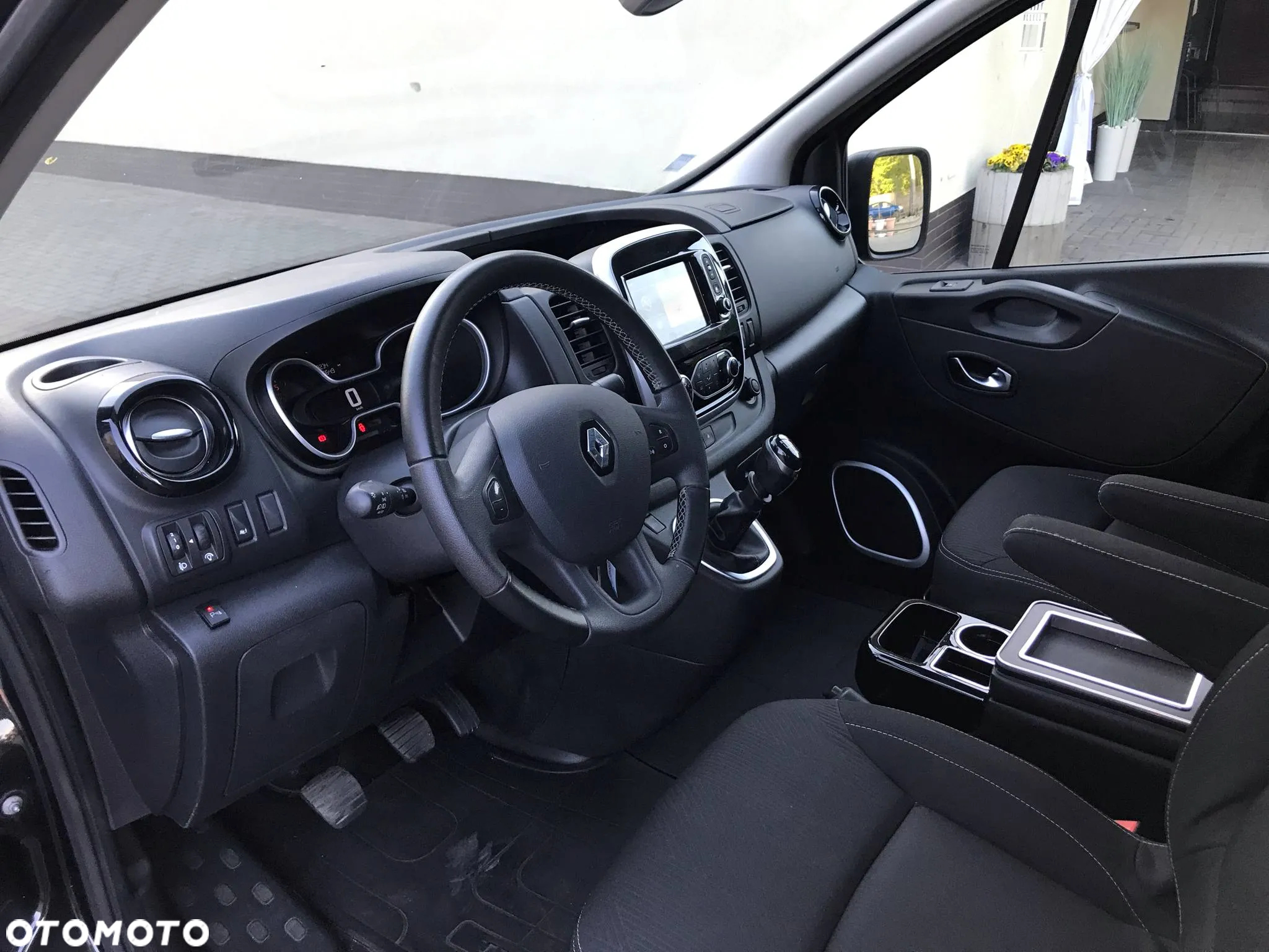 Renault Trafic - 10