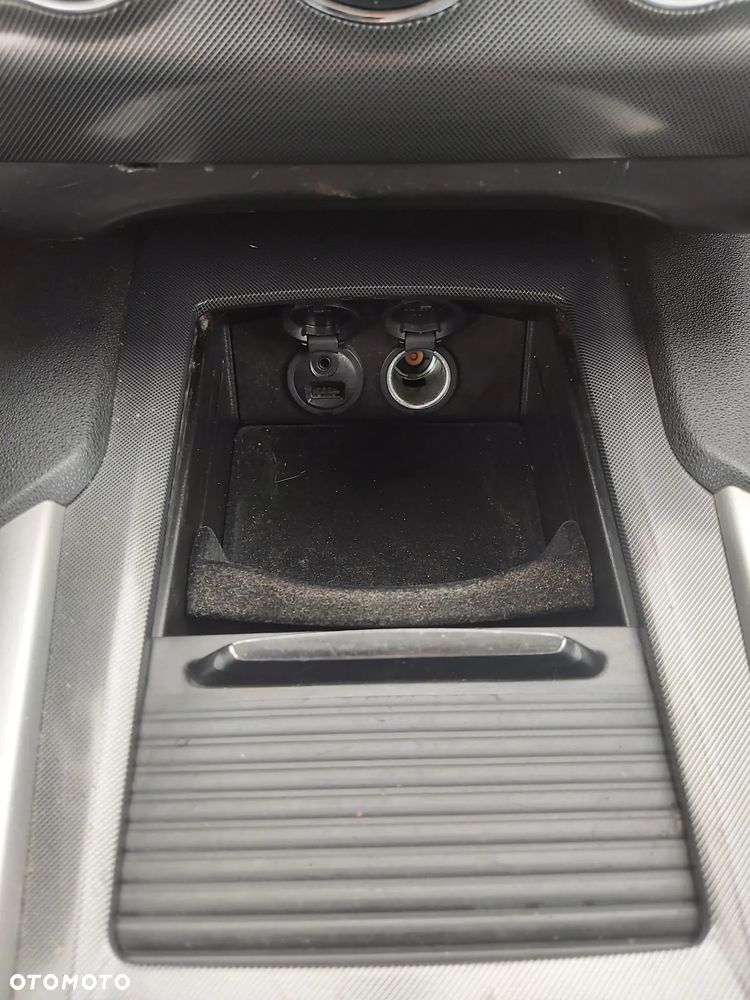 Citroën C4 e-HDi 115 ETG6 Exclusive - 29