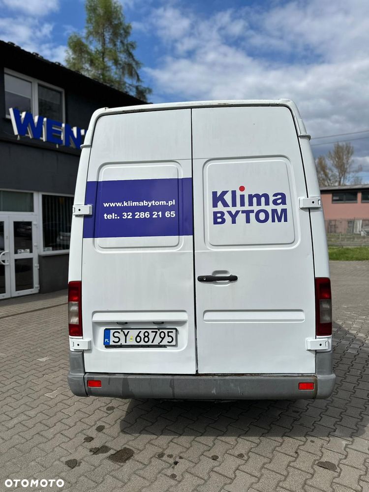 Mercedes-Benz Sprinter 208 - 2