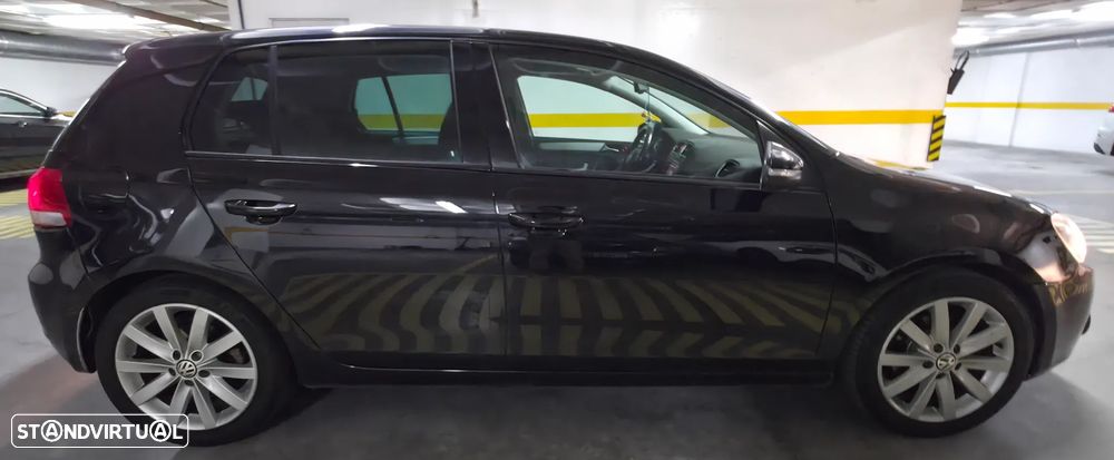 VW Golf 1.6 TDi Highline DSG - 4