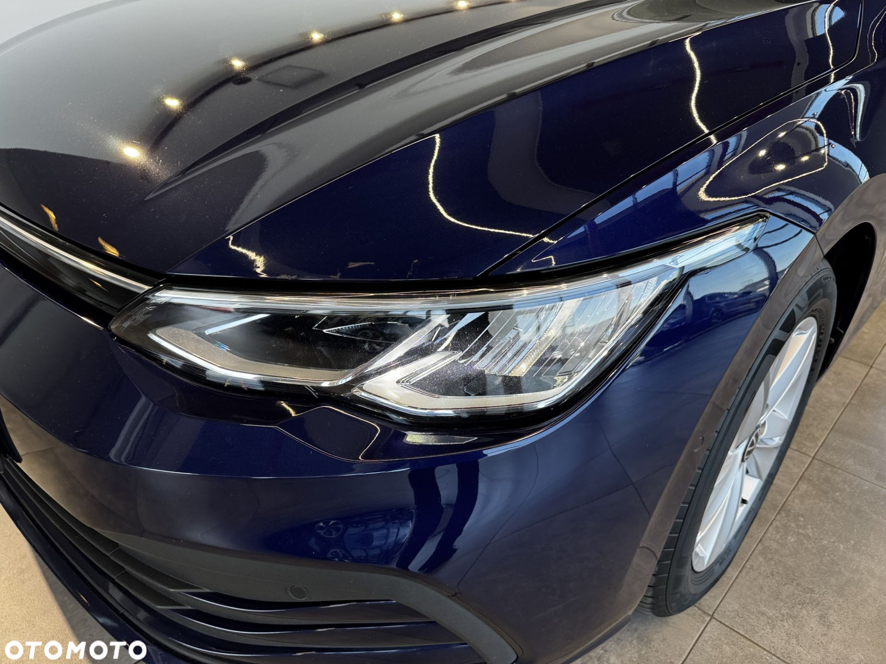 Volkswagen Golf - 10