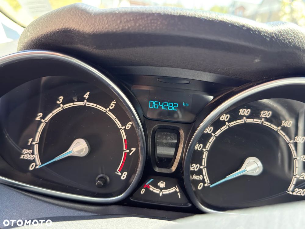 Ford Fiesta - 8