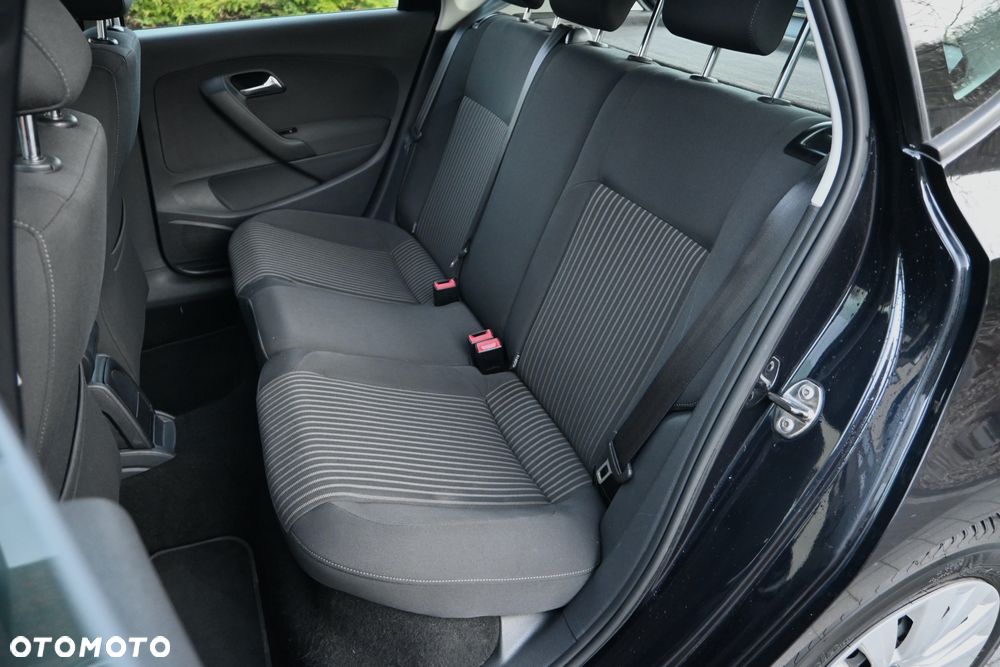 Volkswagen Polo 1.6 TDI Highline - 27