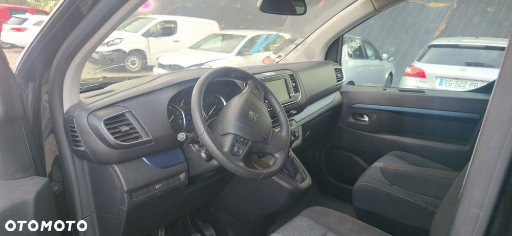 Peugeot Traveller L2 2.0 Business - 21