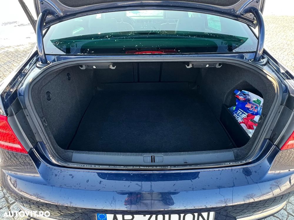 Volkswagen Passat 2.0 TDI 4Motion DSG BlueMotion Tech Comfortline - 25