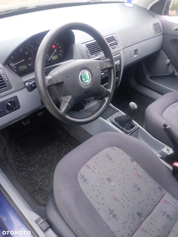 Skoda Fabia - 6