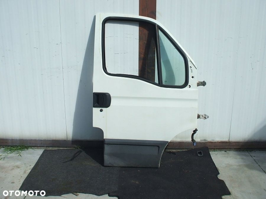 IVECO DAILY DRZWI prawe przód przednie klamka - 1