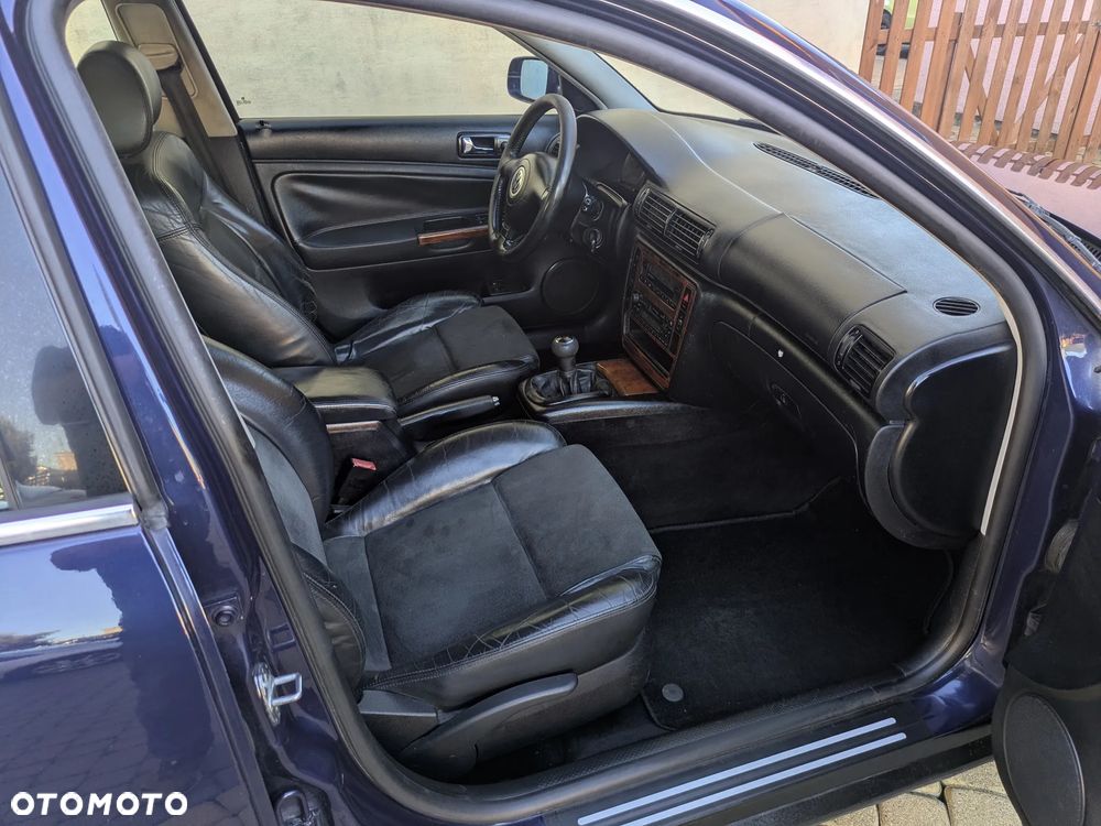 Volkswagen Passat 1.9 TDI Comfortline - 16