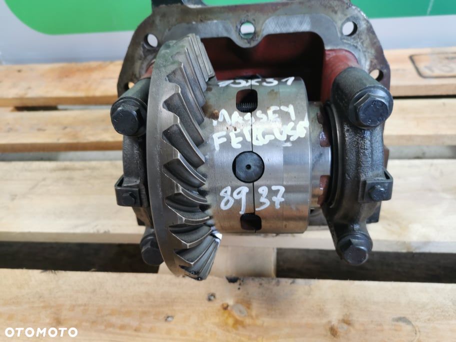 Atak kompletny Spicer 9X35 {Manitou MLT....} - 12