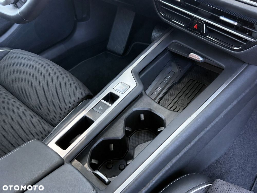 Volkswagen Passat - 9