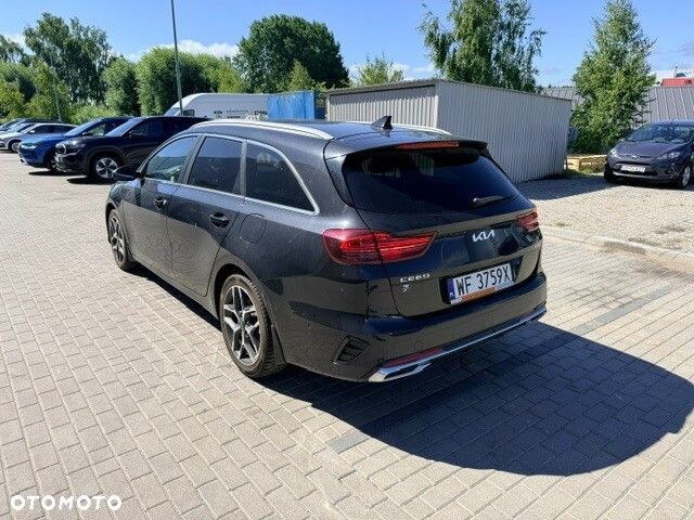 Kia Ceed - 4