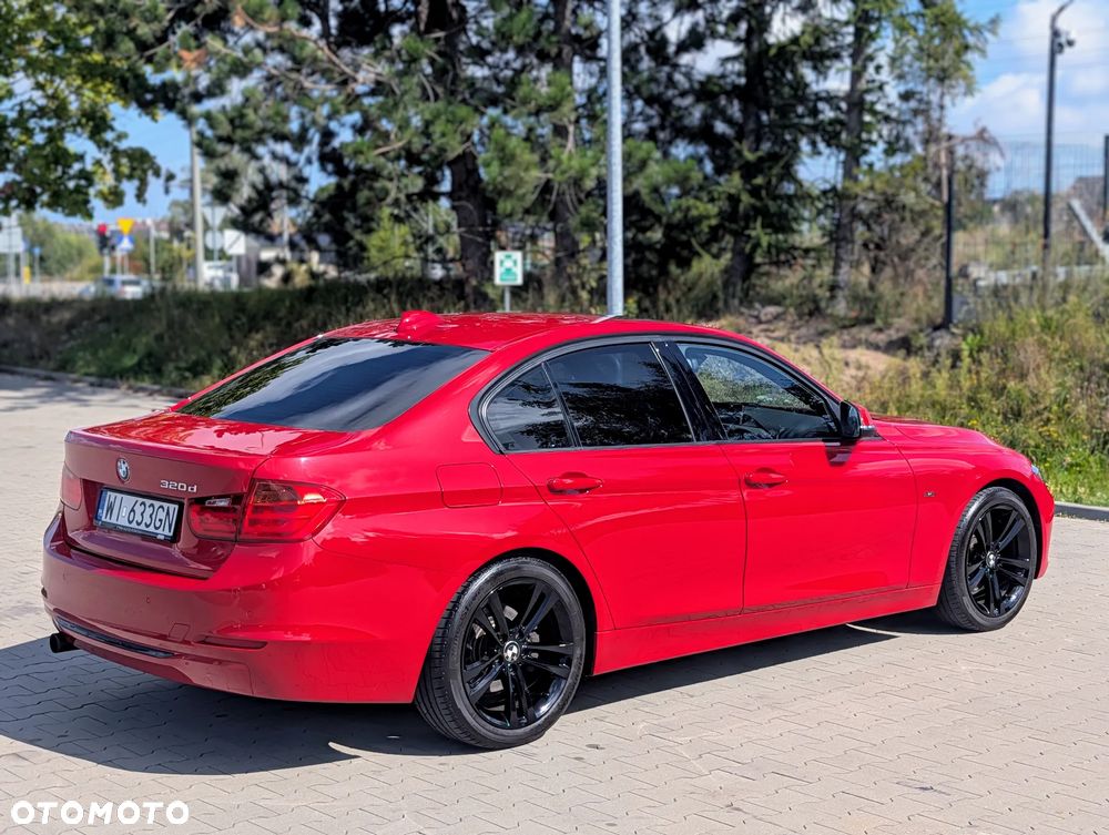 BMW Seria 3 320d Sport-Aut Sport Line - 17