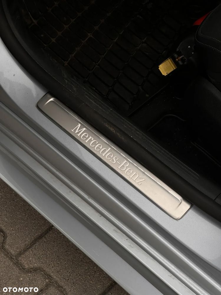 Mercedes-Benz Klasa C 220 d 4Matic 9G-TRONIC - 32