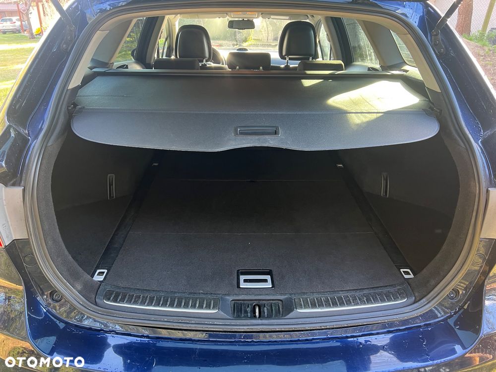 Toyota Avensis 2.0 D-4D Sol+NAVI - 9