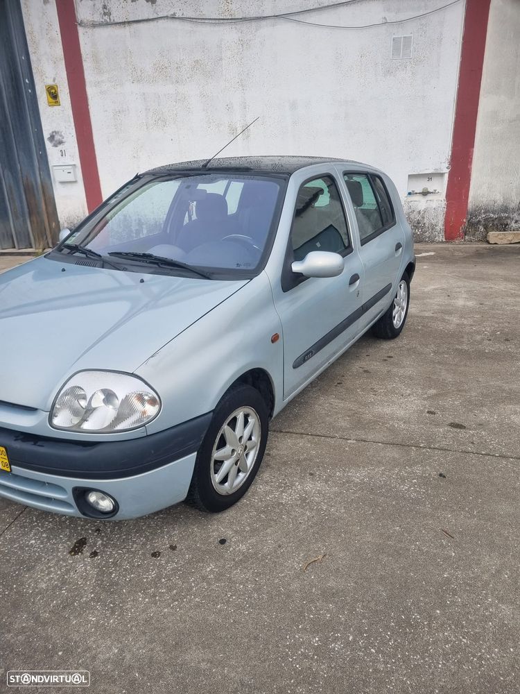 Renault Clio 1.2 RXE - 3