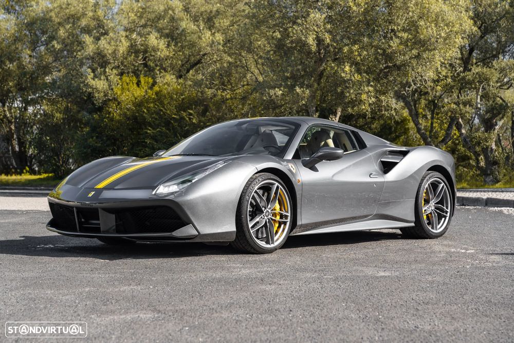 Ferrari 488 - 1