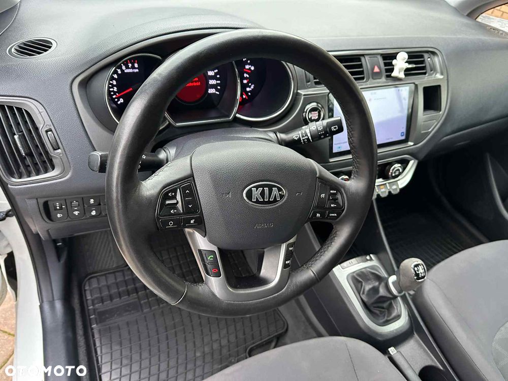 Kia Rio 1.4 Business Line - 12