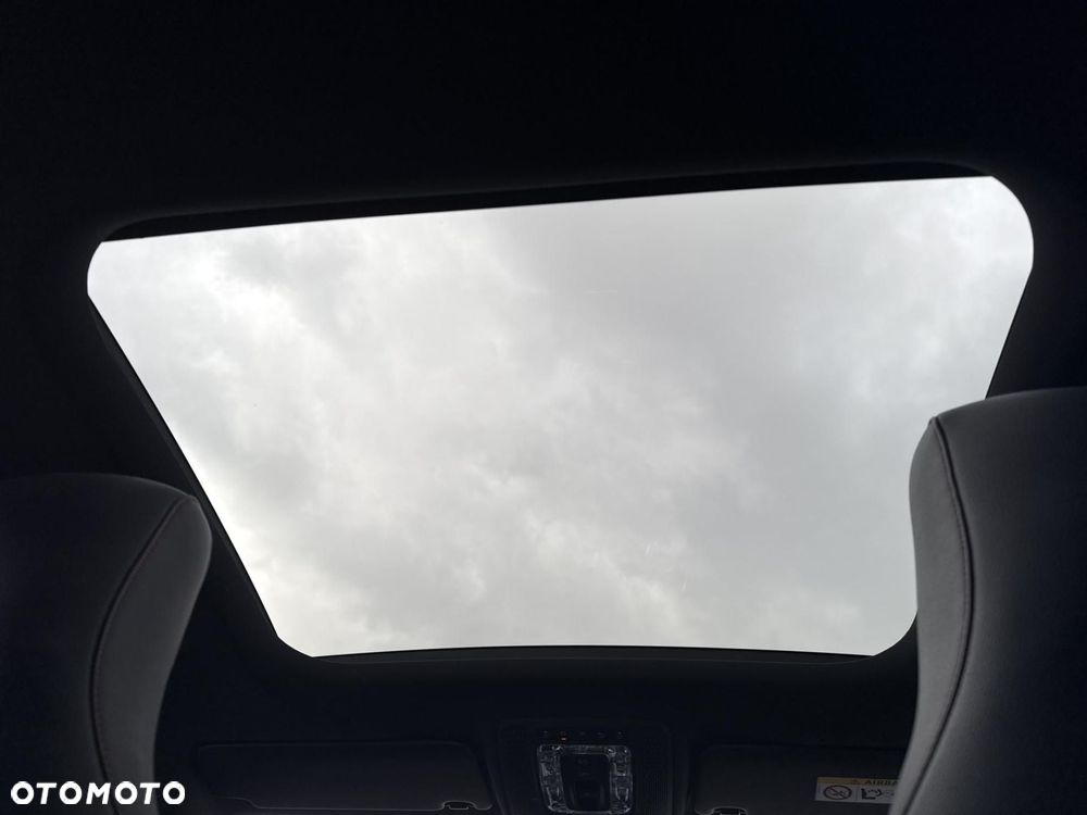 Mercedes-Benz CLA - 23