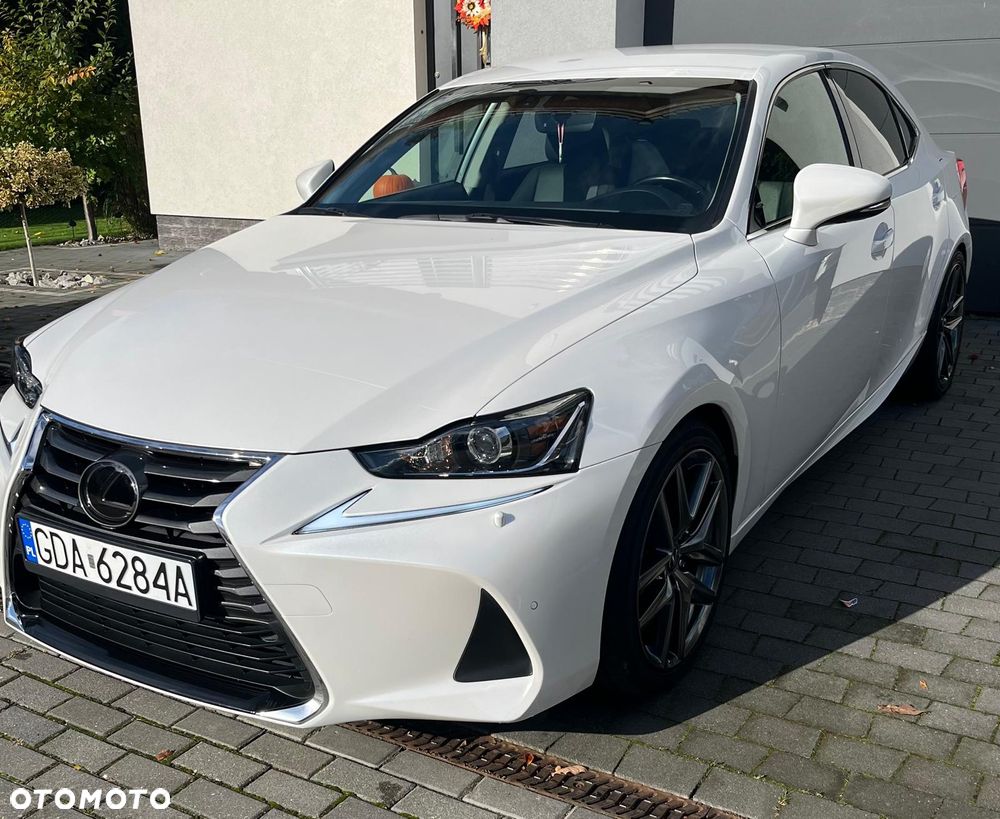 Lexus IS 200t Elite - 17