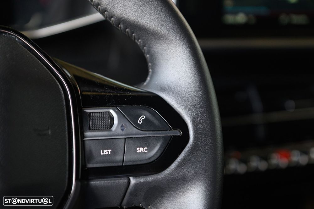 Peugeot 2008 1.2 PureTech Allure - 36