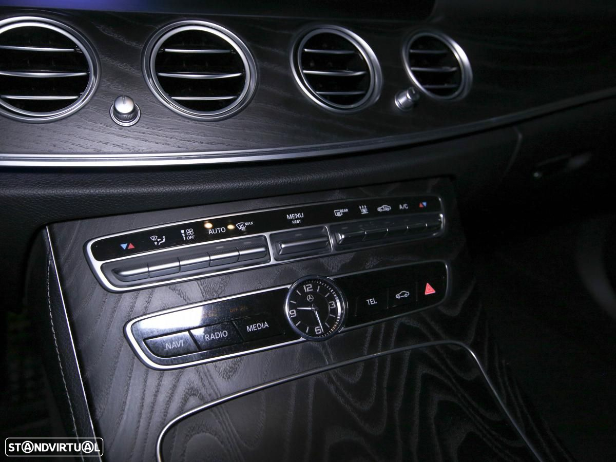 Mercedes-Benz E 300 de AMG Line - 17