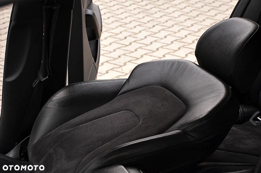 Audi A4 Avant 2.0 TDI DPF S line Sportpaket - 40