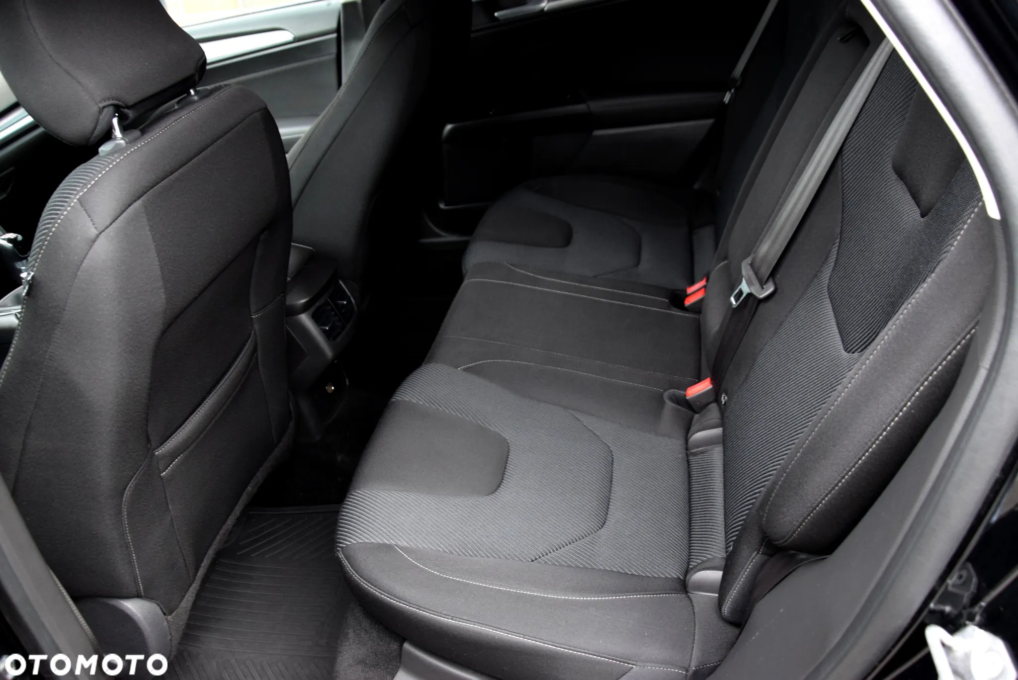 Ford Mondeo 2.0 TDCi Titanium - 16