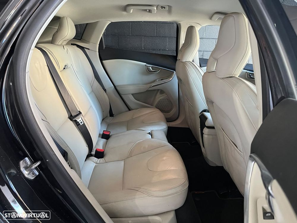 Volvo V40 Cross Country 1.6 D2 Volvo Ocean Race Powershift - 12