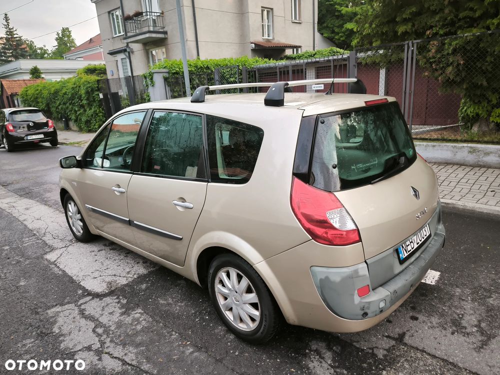 Renault Grand Scenic 1.9 dCi FAP Exception - 12