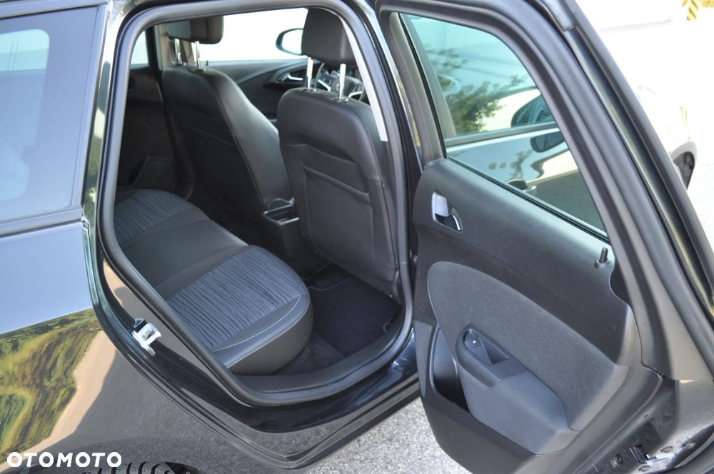 Opel Astra 1.4 Turbo Automatik Exklusiv - 17