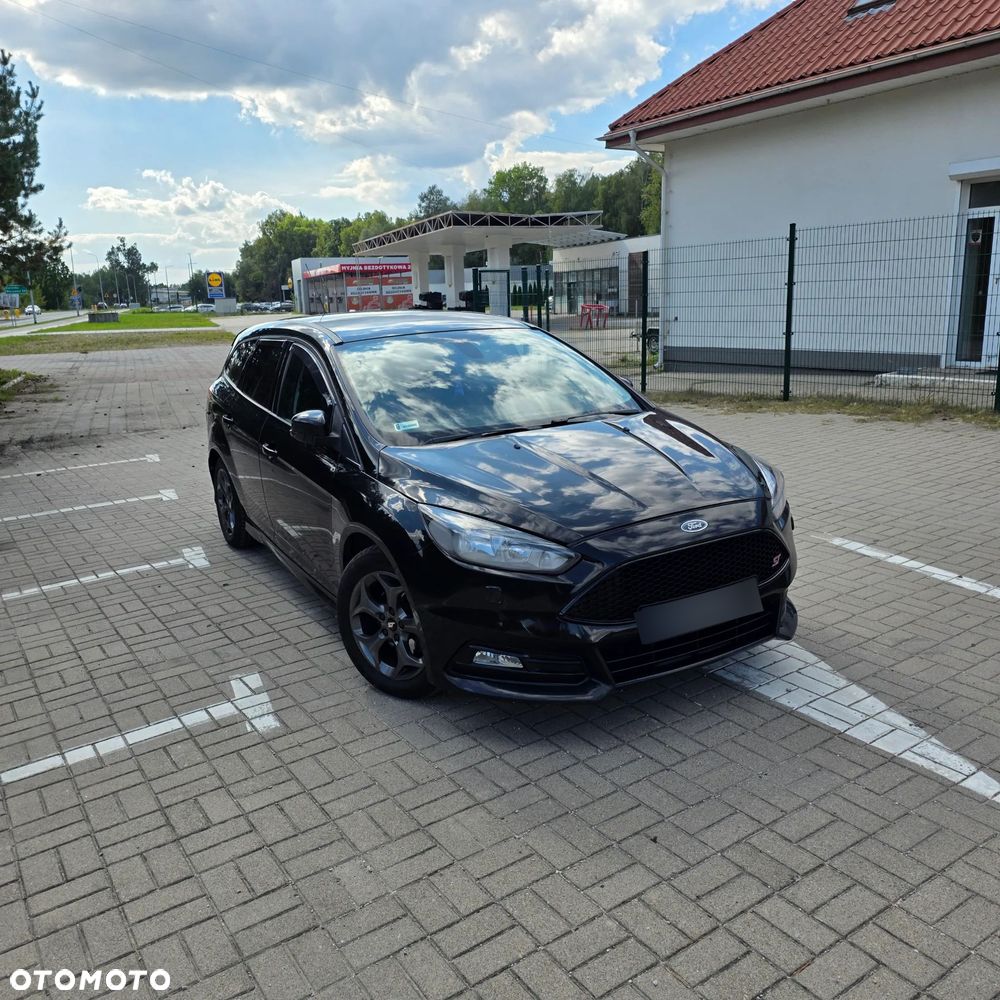 Ford Focus 1.5 TDCi ST-Line - 12