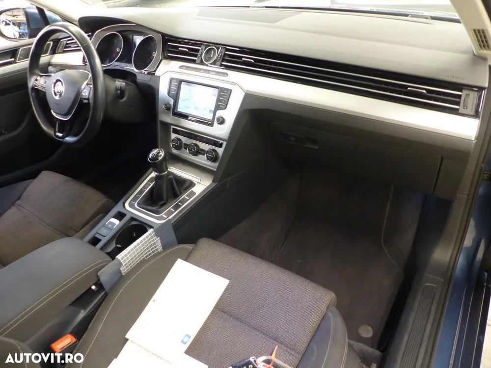 Volkswagen Passat Variant 2.0 TDI Highline - 3