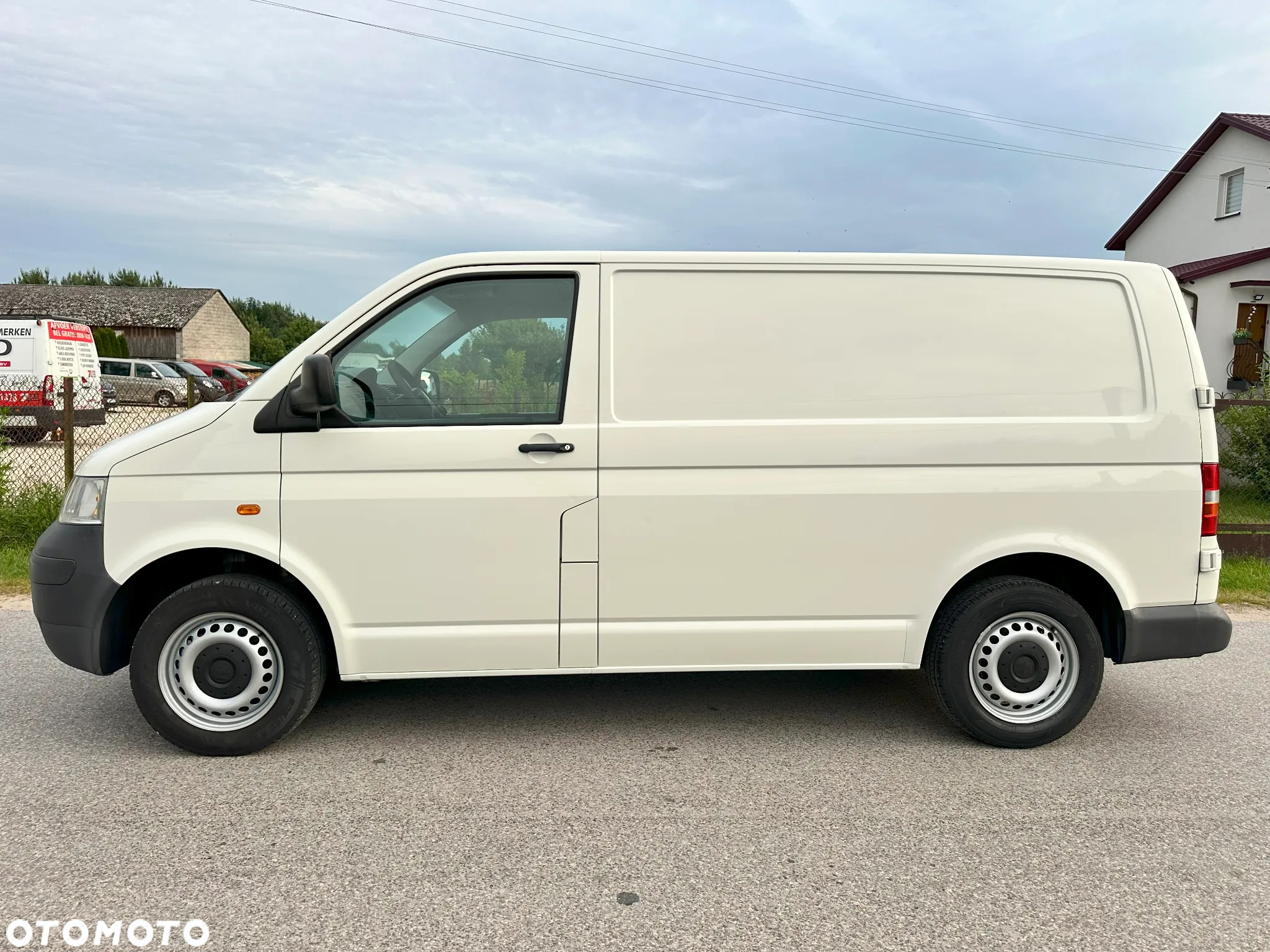 Volkswagen Transporter - 2