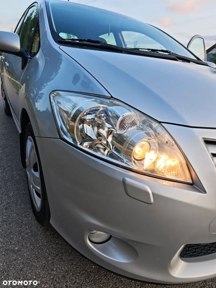 Toyota Auris 1.6 Valvematic Life - 10
