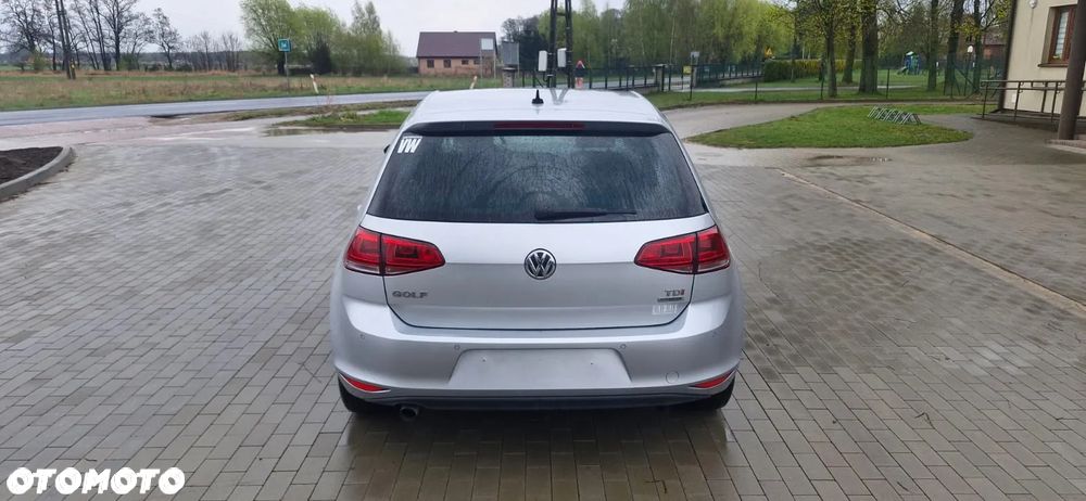 Volkswagen Golf 1.6 TDI DPF Highline - 5