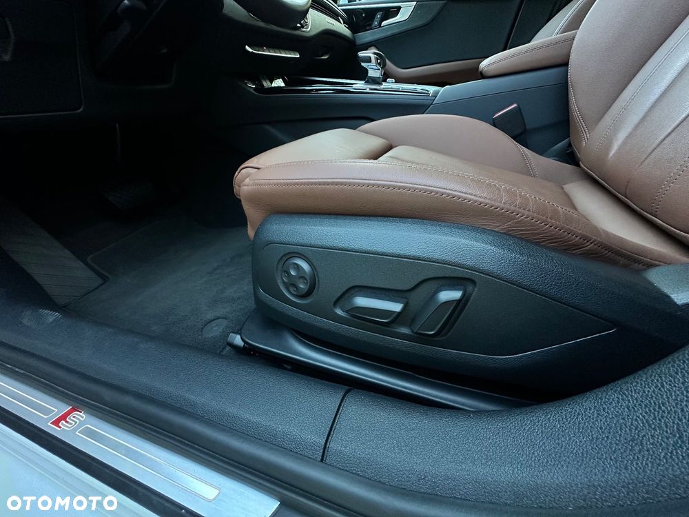 Audi A4 Limousine - 19