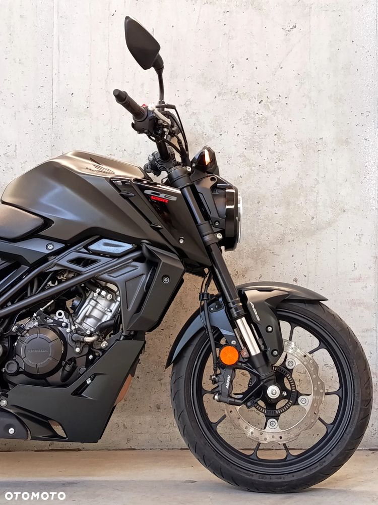Honda CB - 23