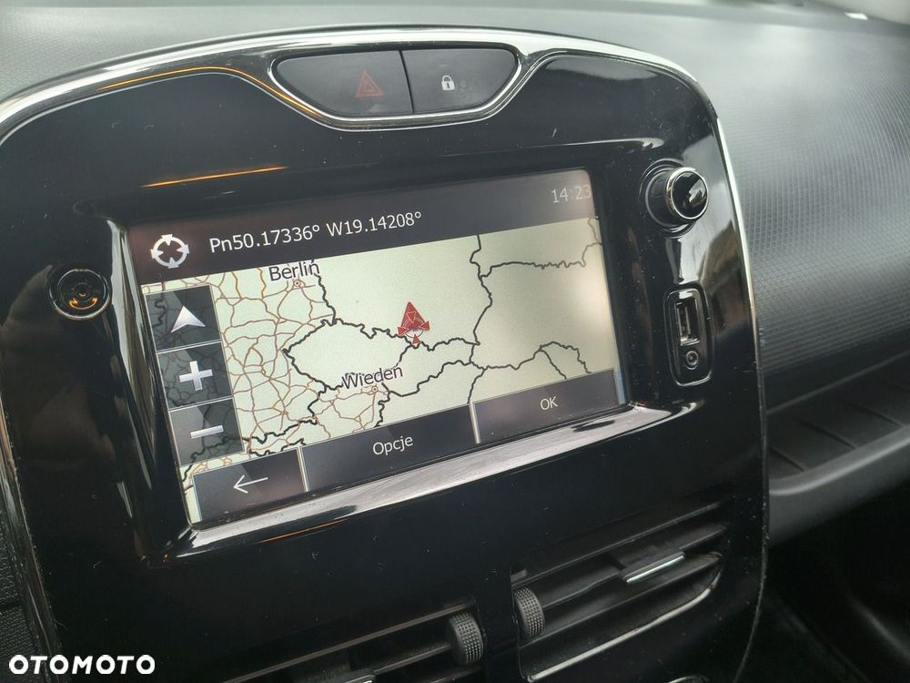Renault Clio - 10