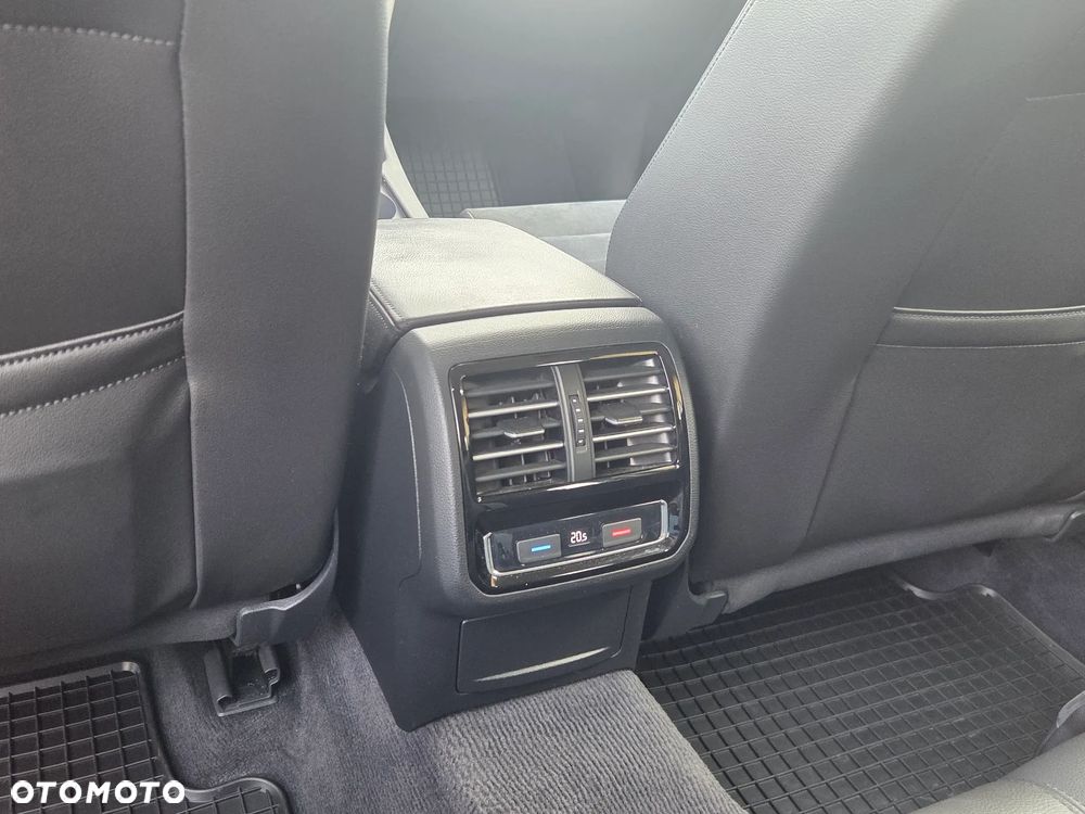 Volkswagen Passat 2.0 TDI BMT Highline DSG7 - 9