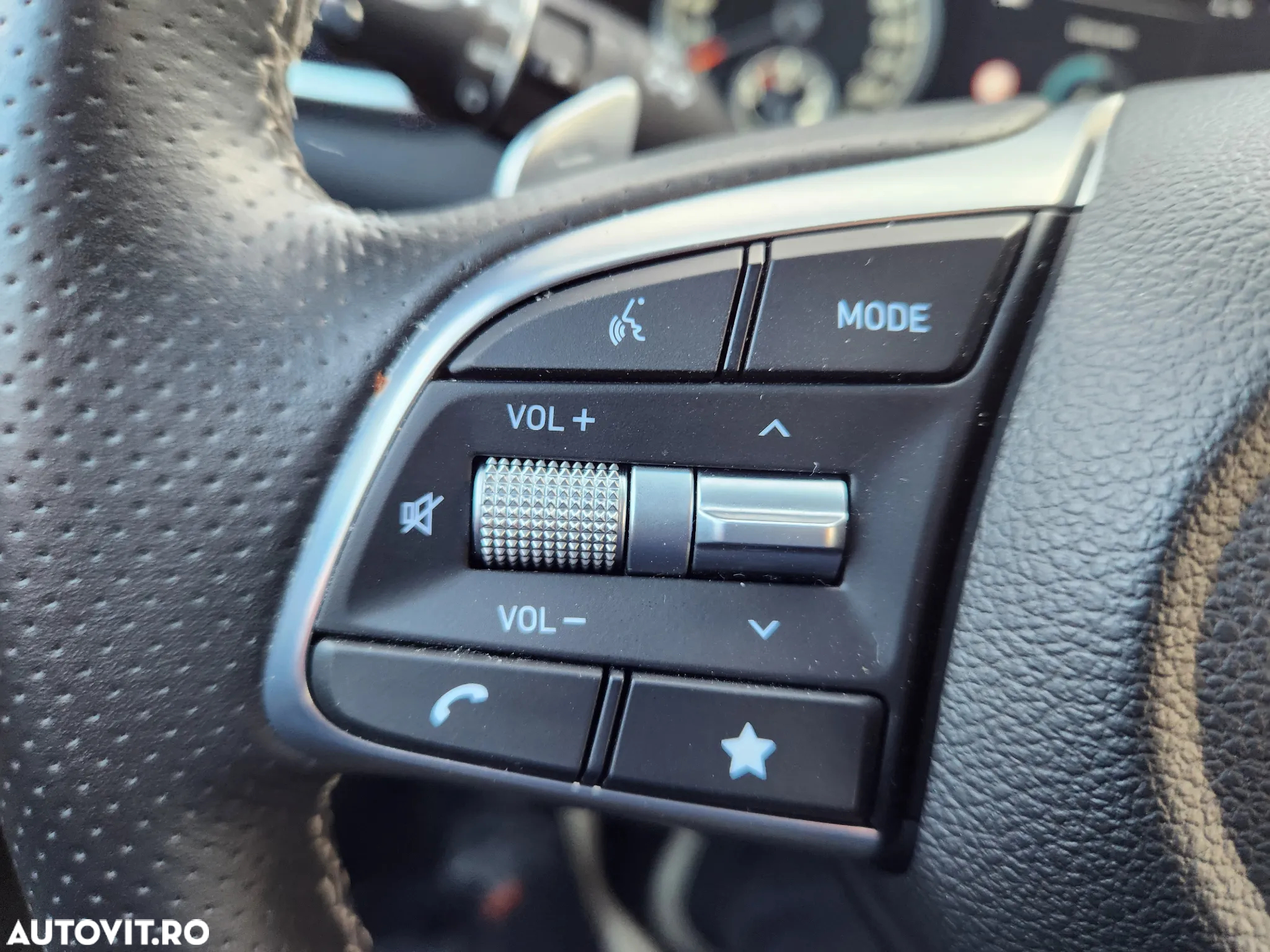 Genesis G70 - 15