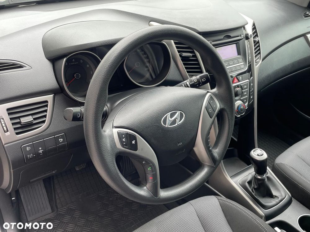 Hyundai i30 i30cw 1.4 UEFA EURO 2012 Edition - 13