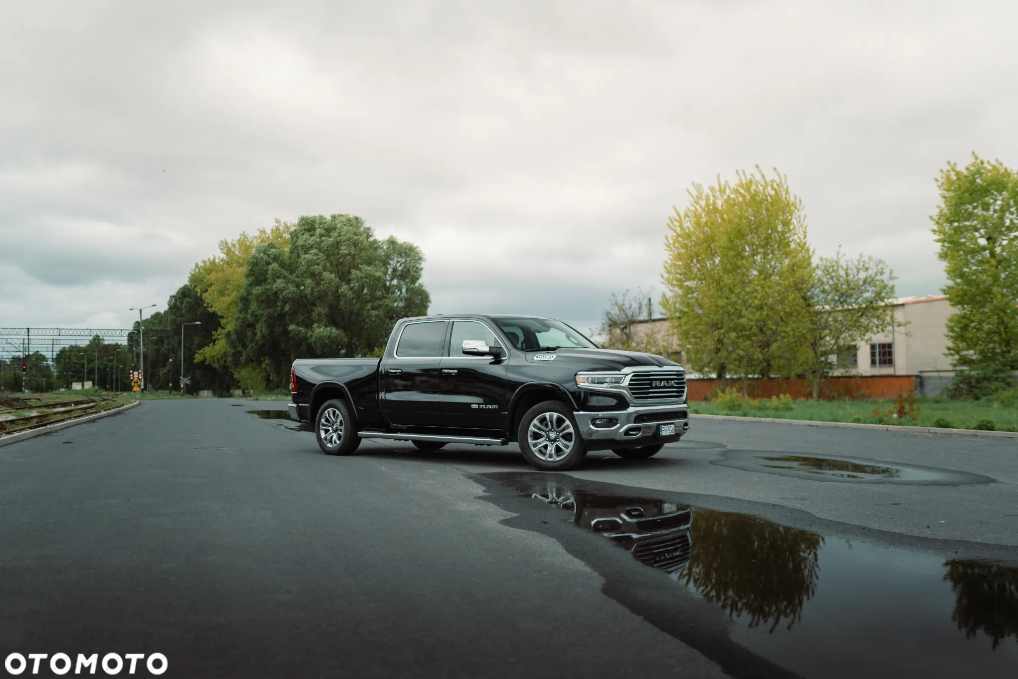 RAM 1500 5.7 Crew Cab Longbed Longhorn Chrome - 3