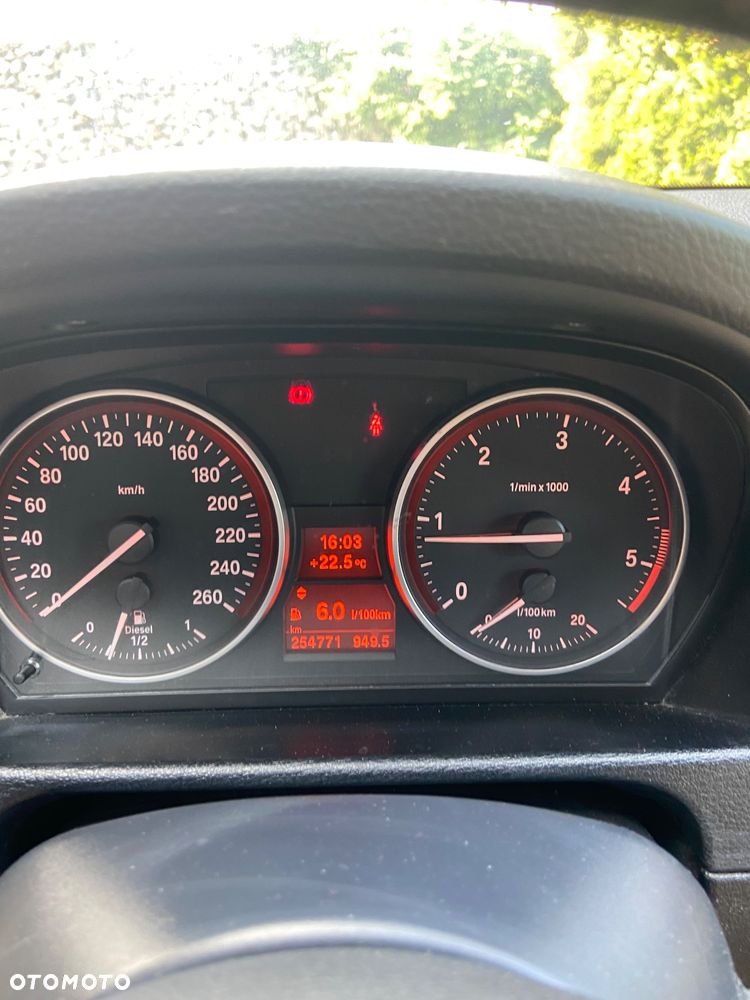 BMW X1 sDrive20d - 9