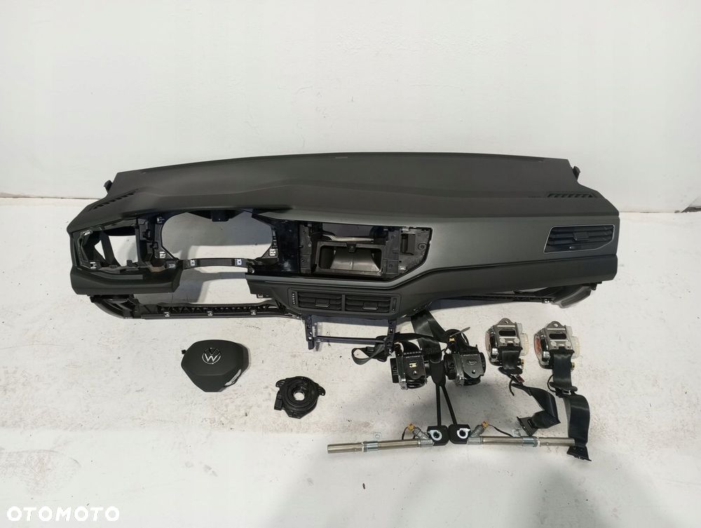 Konsola pulpit deska VW TAIGO 2G7 - 1