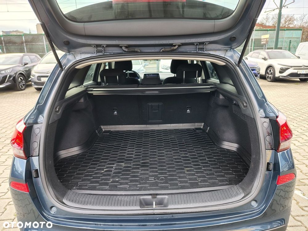 Hyundai i30 1.0 T-GDI Smart - 10