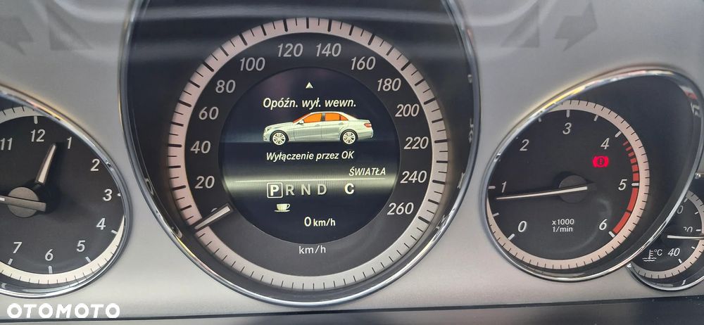 Mercedes-Benz Klasa E 220 CDI Automatik Avantgarde - 38