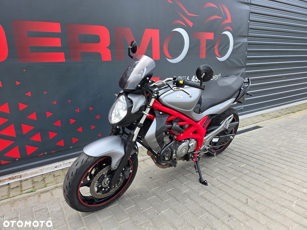 Suzuki Gladius - 32